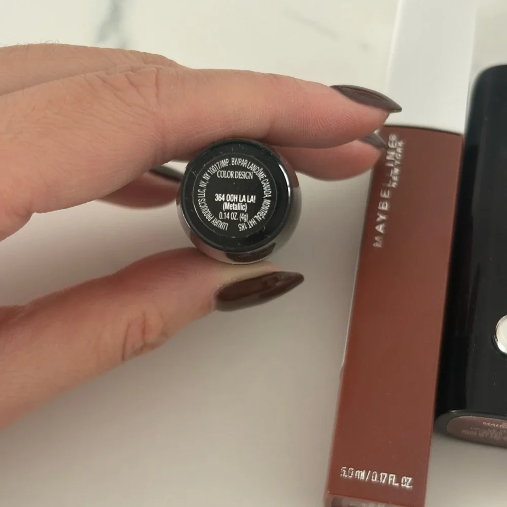 MAC Cosmetics Bold Red Lipstick - Picture 3 of 8